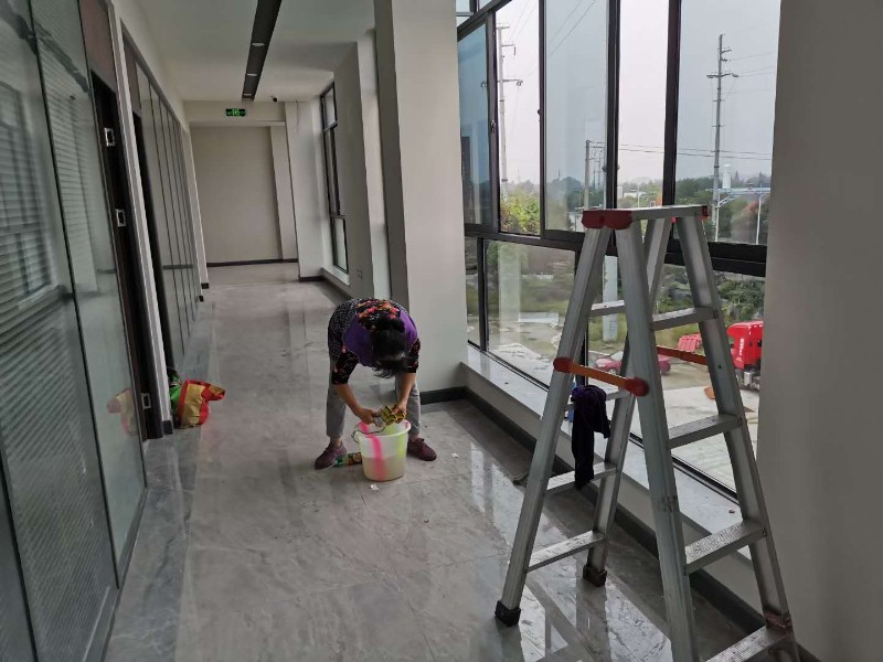 市内专业做开荒保洁,新房开荒,别墅开荒,商铺开荒