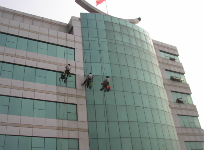 市内医院外墙清洁 玻璃幕墙清洗保洁 高新西区外墙清洗