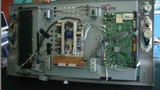 市内专业维修空调 冰箱 洗衣机 热水器燃气灶等 收费透明