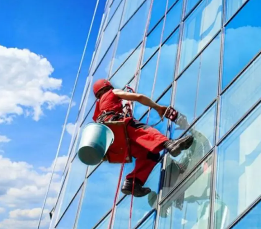 市内锦江外墙蜘蛛人清洗 高空玻璃清洗公司电话